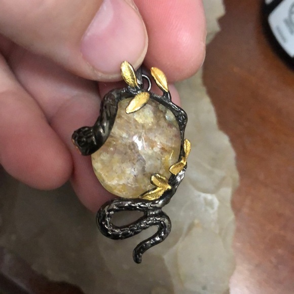 Artisan Snake inspired rutilated quartz pendant - Picture 4 of 7